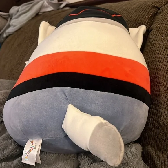 Gracelynn the artic fox nutcracker Christmas squishmallow - Picture 2 of 2